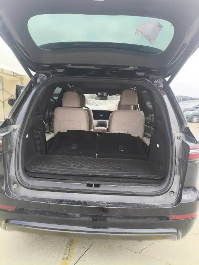 2020 Li ONE Range Extended 131HP REEV 40.5KWH,autocango,china used car exporter,china ev exporter,chinese used car exporter,chinese used ev exporter