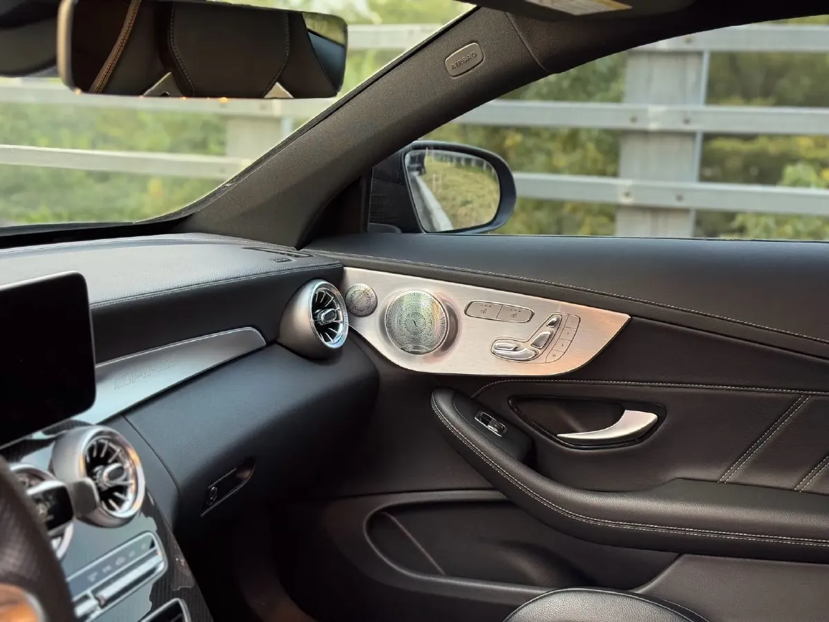 2021 Mercedes-Benz C AMG 4.0T 476HP V8 9AT,autocango,china used car exporter,china ev exporter,chinese used car exporter,chinese used ev exporter