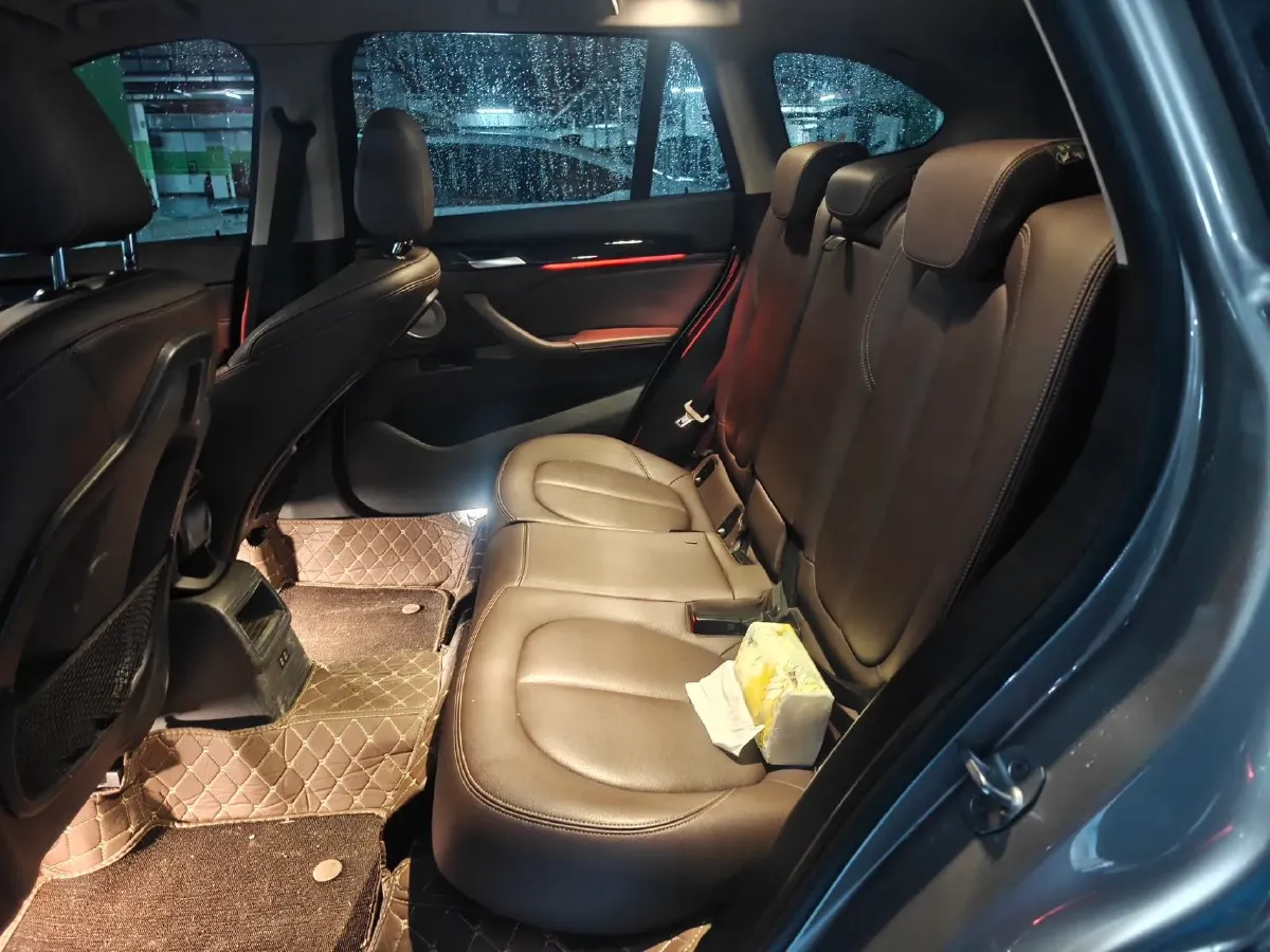 2022 BMW X1 1.5T 140HP L3 7DCT,autocango,china used car exporter,china ev exporter,chinese used car exporter,chinese used ev exporter