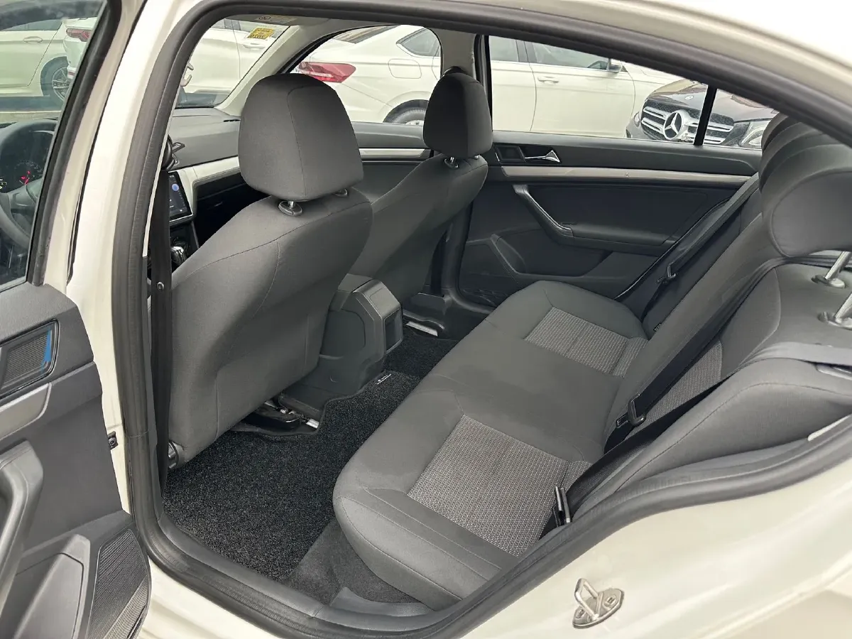 2017 Volkswagen Lavida 1.6L 110HP L4 6AT,autocango,china used car exporter,china ev exporter,chinese used car exporter,chinese used ev exporter