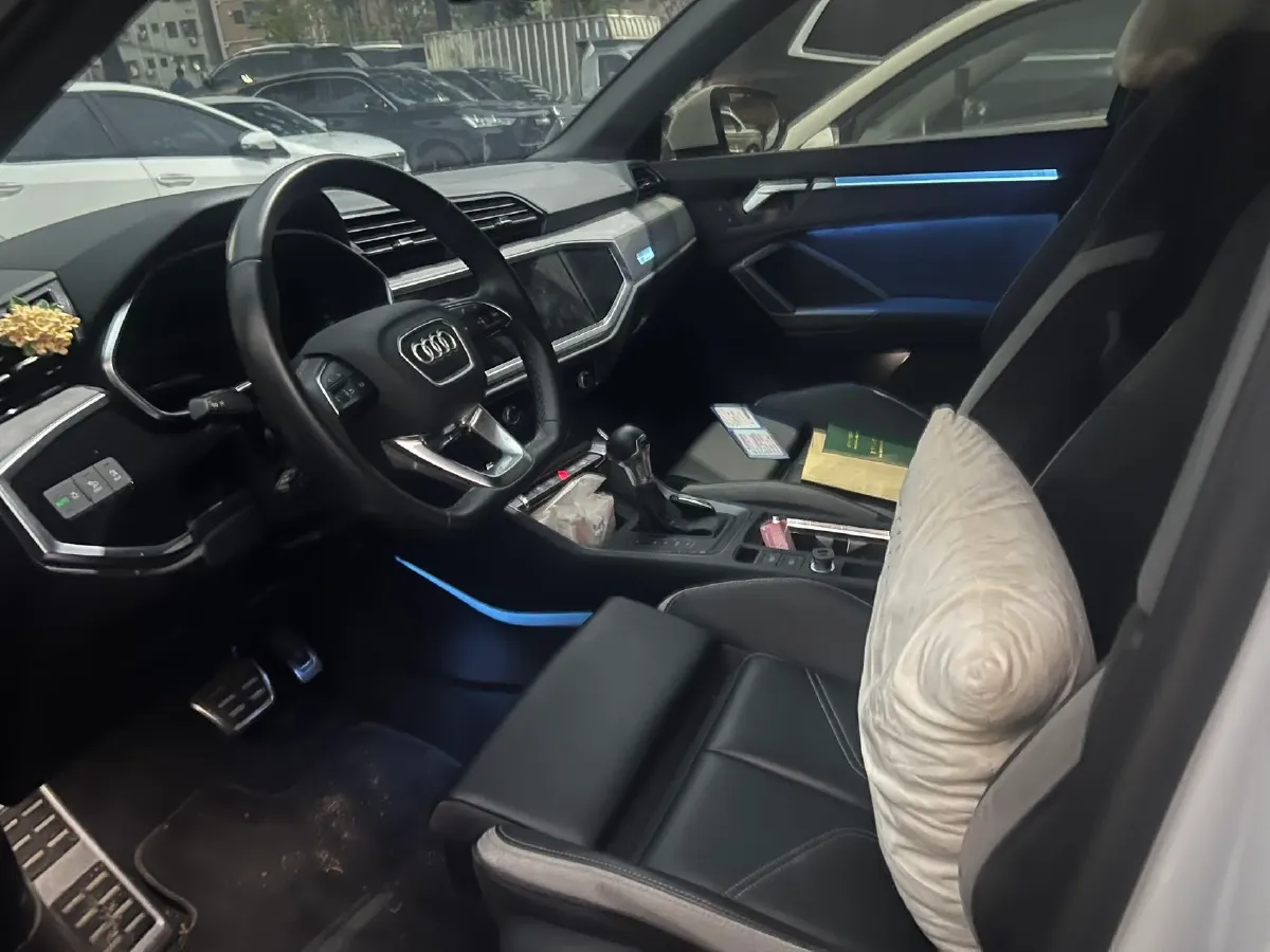 2024 Audi Q3 1.5T 160HP L4 7DCT,autocango,china used car exporter,china ev exporter,chinese used car exporter,chinese used ev exporter