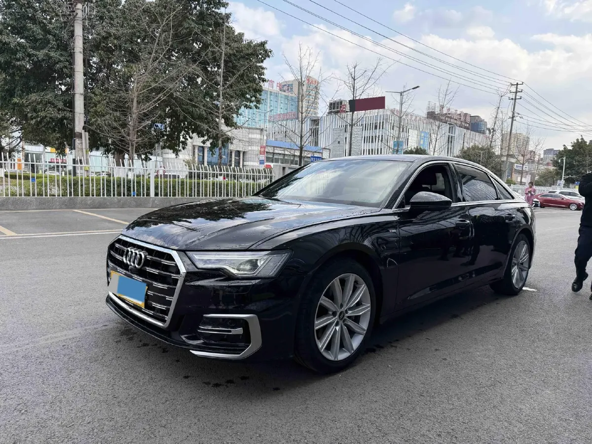 2024 Audi A6L 2.0T 245HP L4 7DCT,autocango,china used car exporter,china ev exporter,chinese used car exporter,chinese used ev exporter