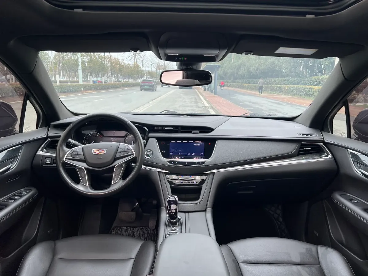 2021 Cadillac XT5 2.0T 237HP L4 9AT,autocango,china used car exporter,china ev exporter,chinese used car exporter,chinese used ev exporter