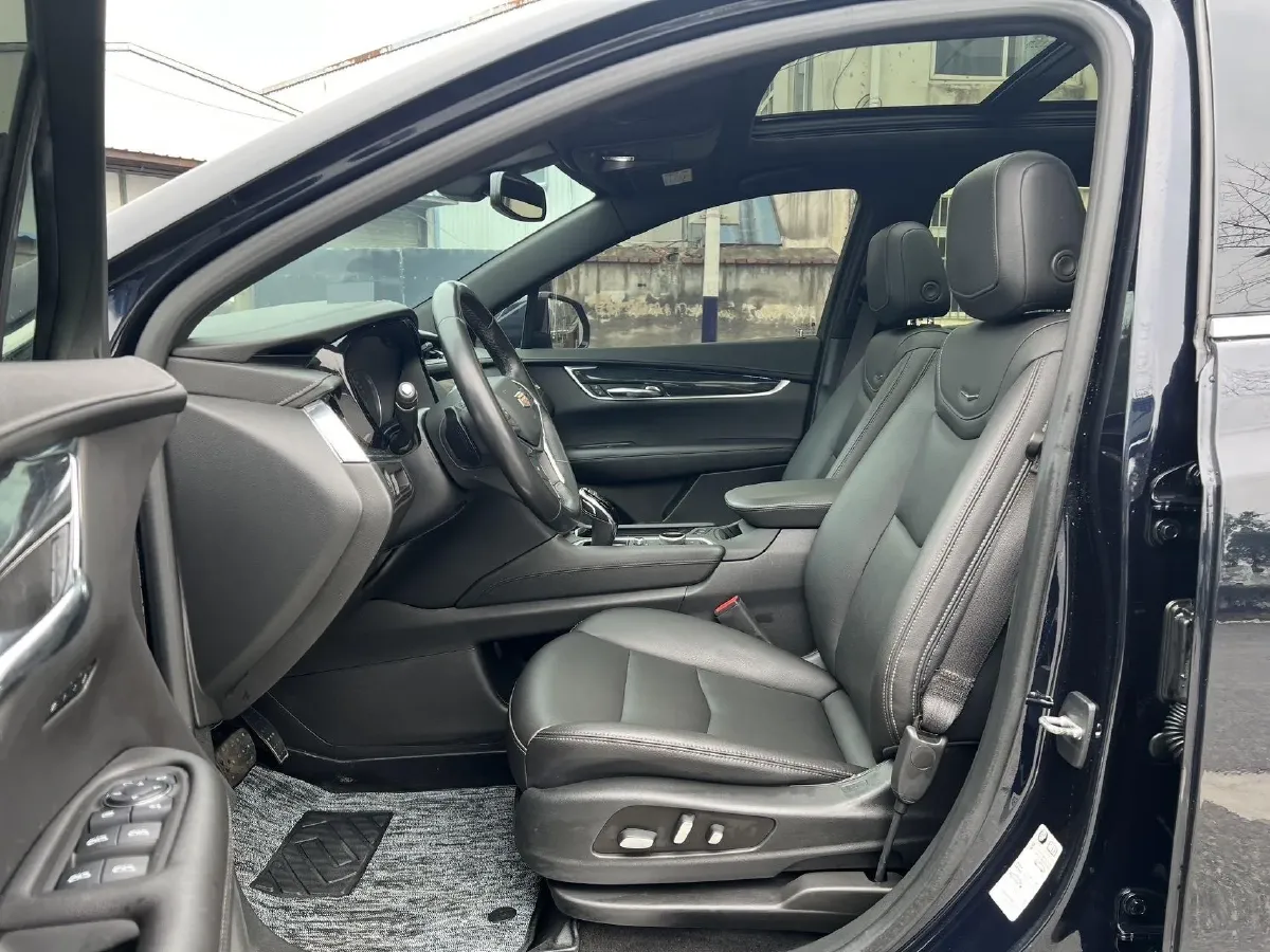2021 Cadillac XT5 2.0T 237HP L4 9AT,autocango,china used car exporter,china ev exporter,chinese used car exporter,chinese used ev exporter