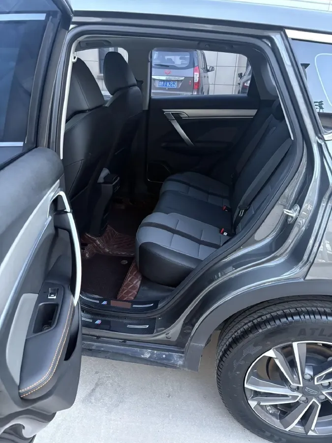 2023 Geely Coolray 1.5T 181HP L4 7DCT,autocango,china used car exporter,china ev exporter,chinese used car exporter,chinese used ev exporter