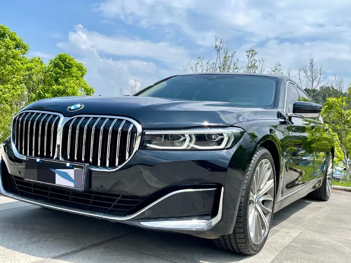 2019 BMW 7 Series 3.0T 340HP L6 8AT,autocango,china used car exporter,china ev exporter,chinese used car exporter,chinese used ev exporter