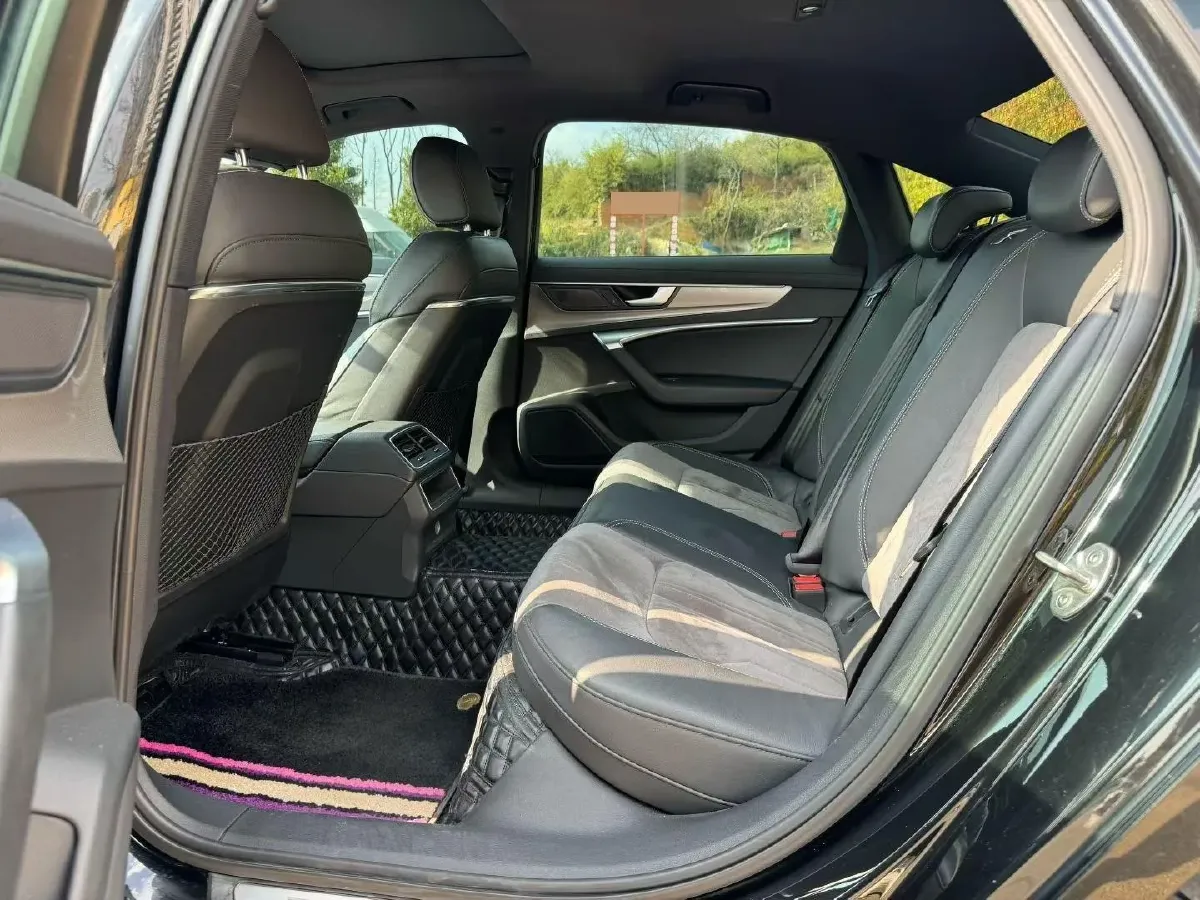 2020 Audi A6L 2.0T 190HP L4 7DCT,autocango,china used car exporter,china ev exporter,chinese used car exporter,chinese used ev exporter