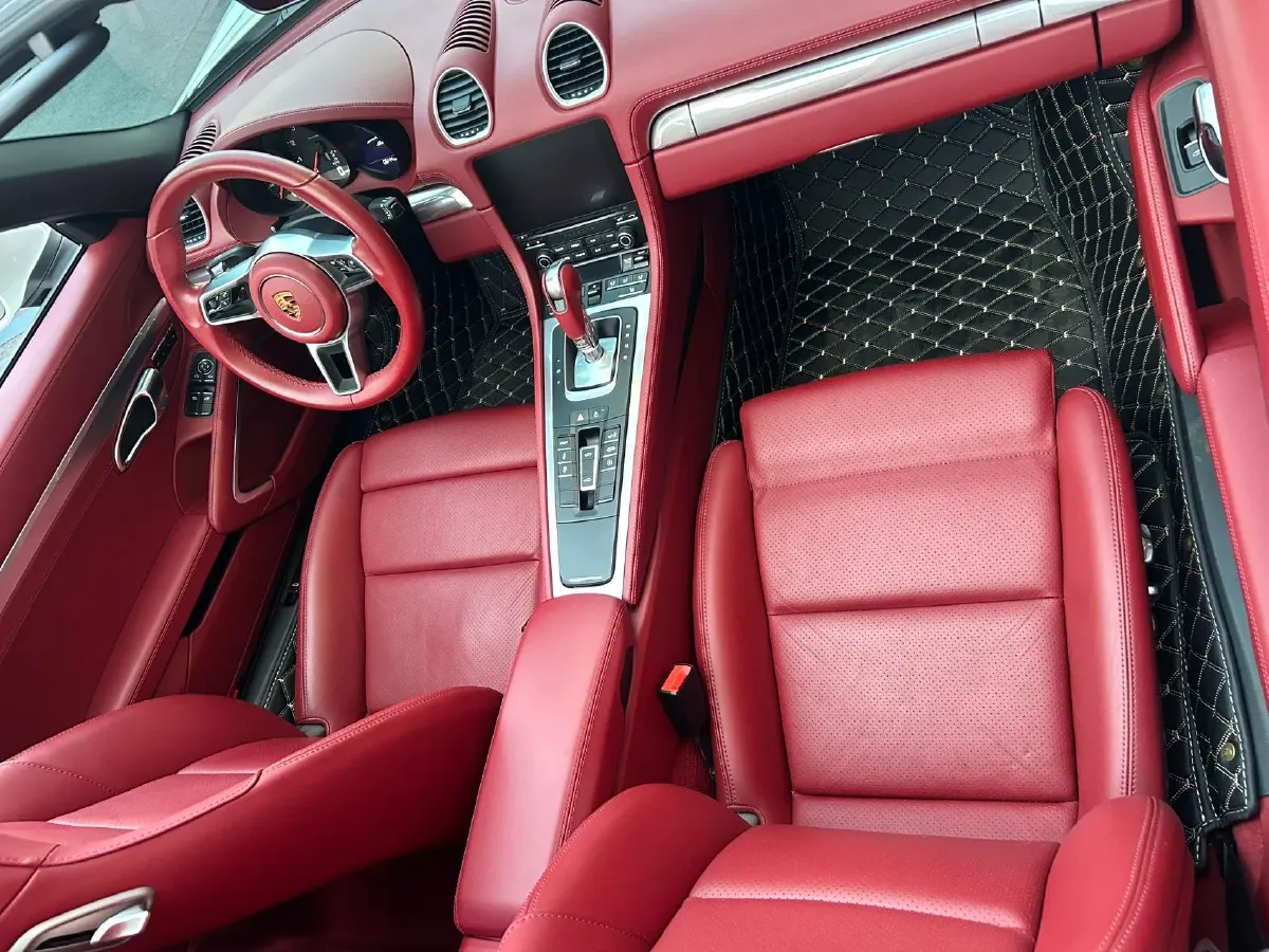 2022 Porsche 718 2.0T 250HP H4 7DCT,autocango,china used car exporter,china ev exporter,chinese used car exporter,chinese used ev exporter