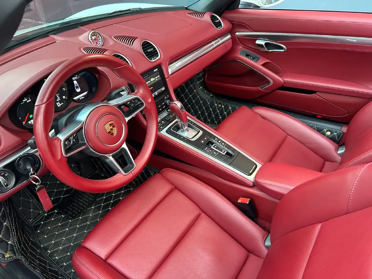 2022 Porsche 718 2.0T 250HP H4 7DCT,autocango,china used car exporter,china ev exporter,chinese used car exporter,chinese used ev exporter