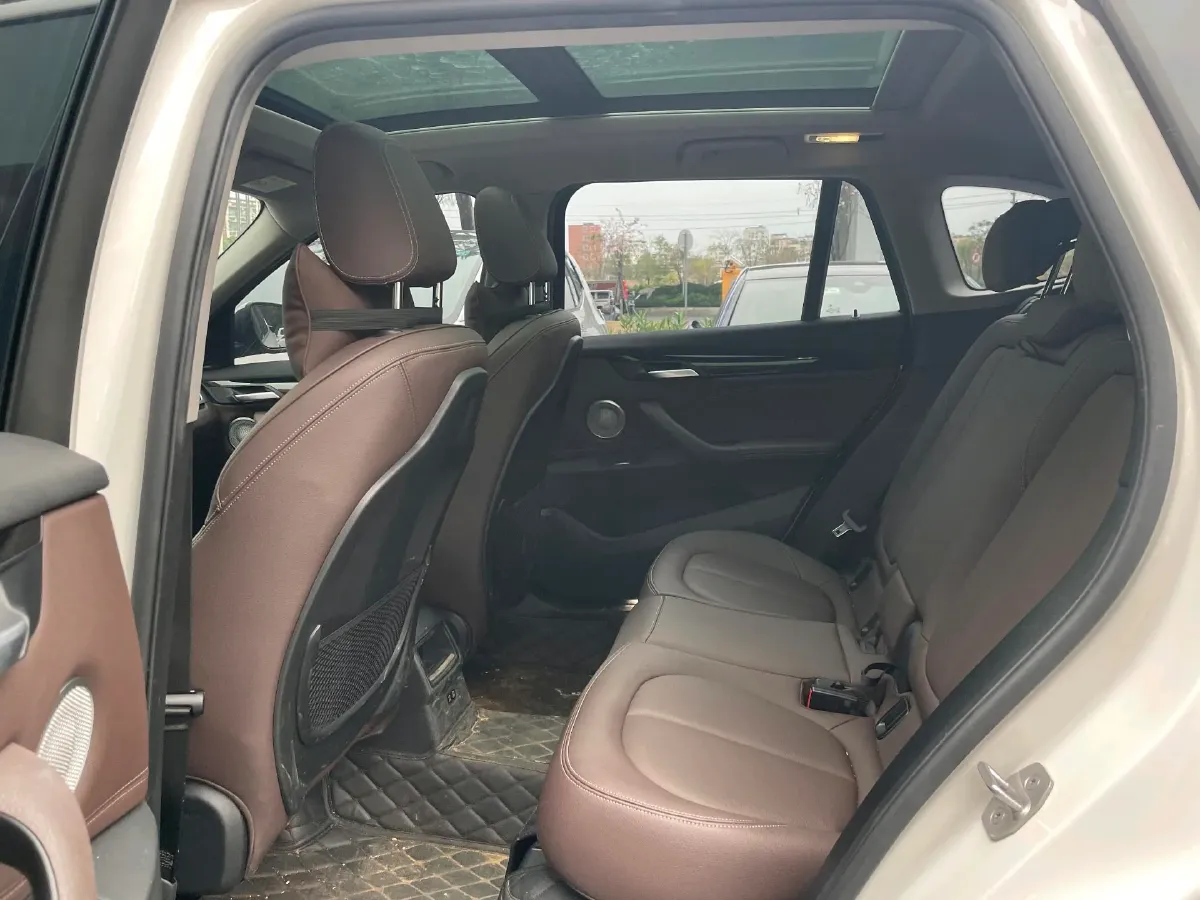 2021 BMW X1 1.5T 140HP L3 7DCT,autocango,china used car exporter,china ev exporter,chinese used car exporter,chinese used ev exporter