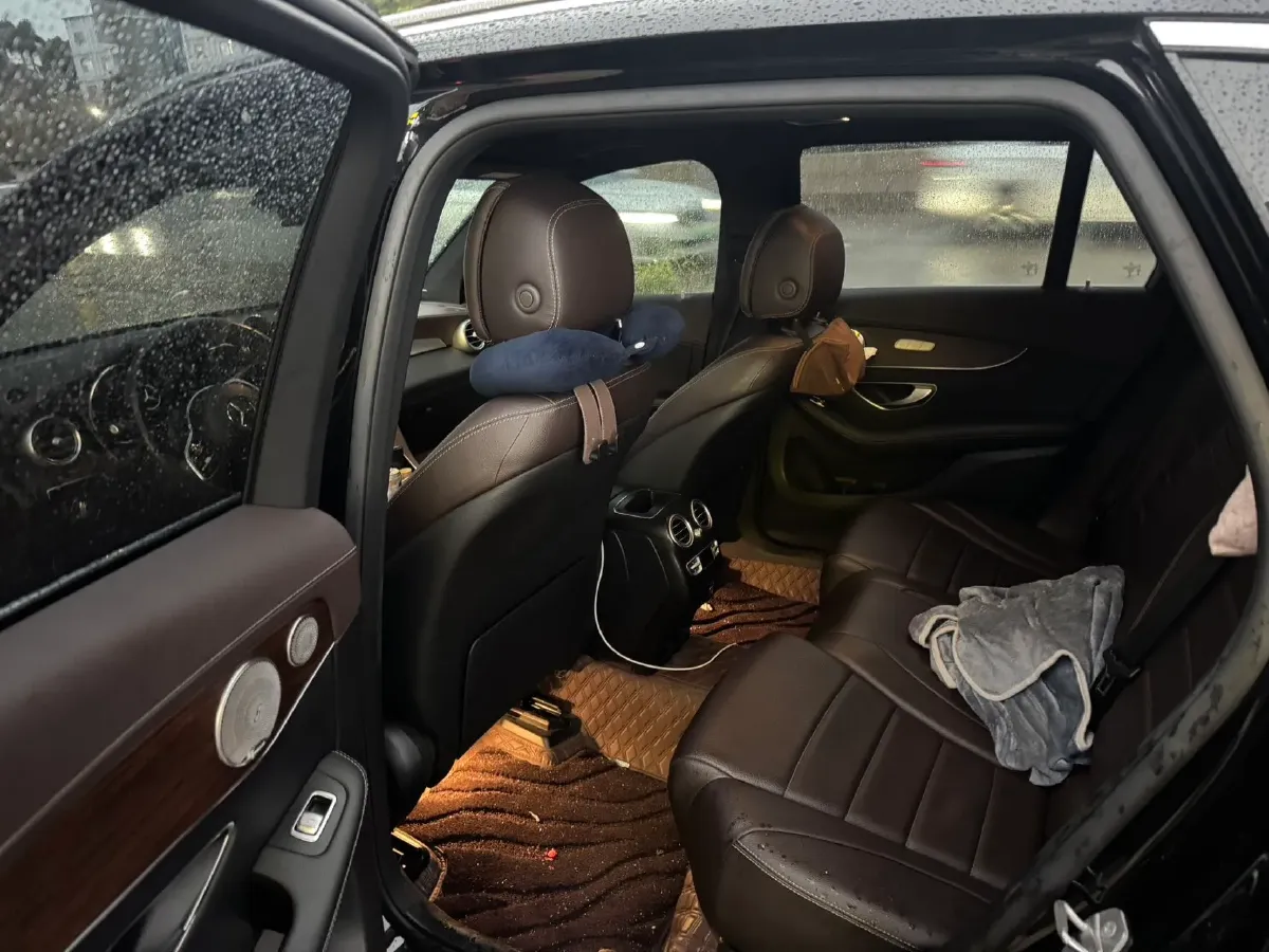 2021 Mercedes-Benz GLC Class 2.0T 258HP L4 9AT,autocango,china used car exporter,china ev exporter,chinese used car exporter,chinese used ev exporter