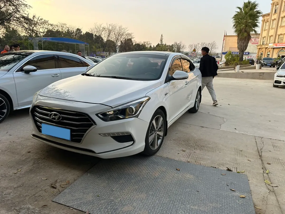 2017 Hyundai Mistra 1.6T 175HP L4 7DCT,autocango,china used car exporter,china ev exporter,chinese used car exporter,chinese used ev exporter