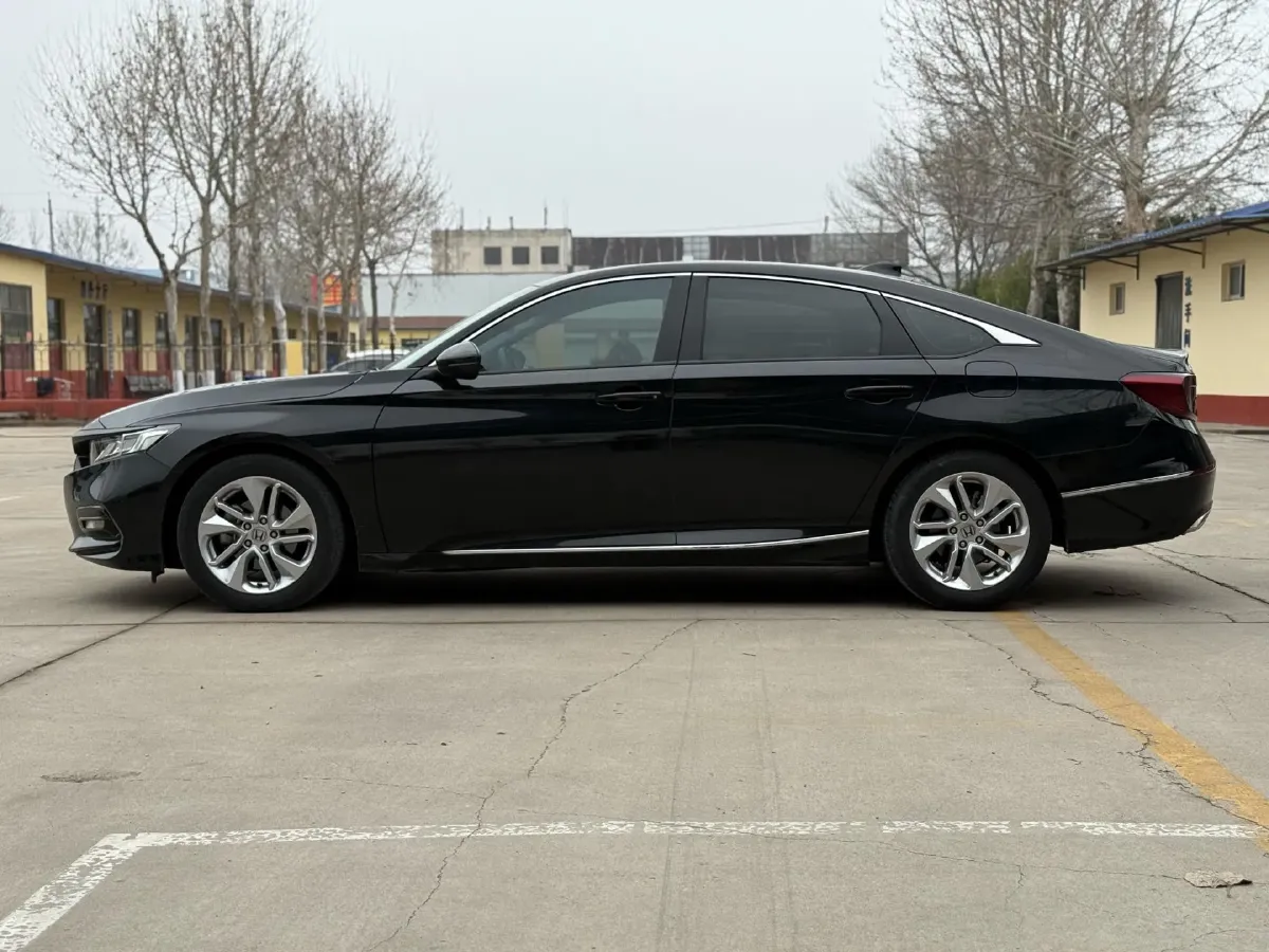 2018 Honda Accord 1.5T 194HP L4 CVT,autocango,china used car exporter,china ev exporter,chinese used car exporter,chinese used ev exporter