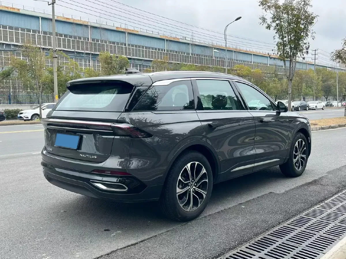 2023 Lincoln Nautilus 2.0T 261HP L4 8AT,autocango,china used car exporter,china ev exporter,chinese used car exporter,chinese used ev exporter
