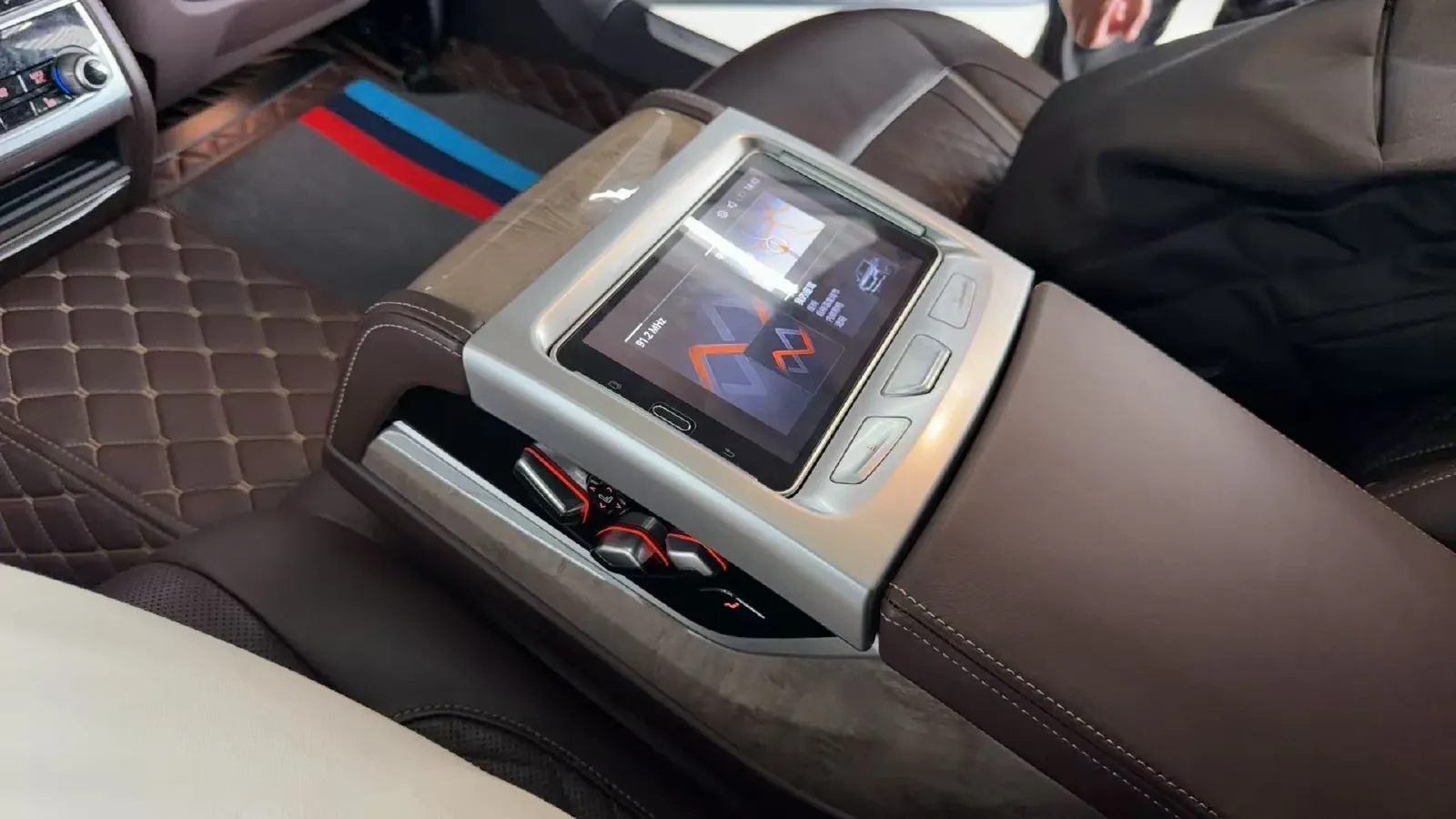 2019 BMW 7 Series 3.0T 340HP L6 8AT,autocango,china used car exporter,china ev exporter,chinese used car exporter,chinese used ev exporter