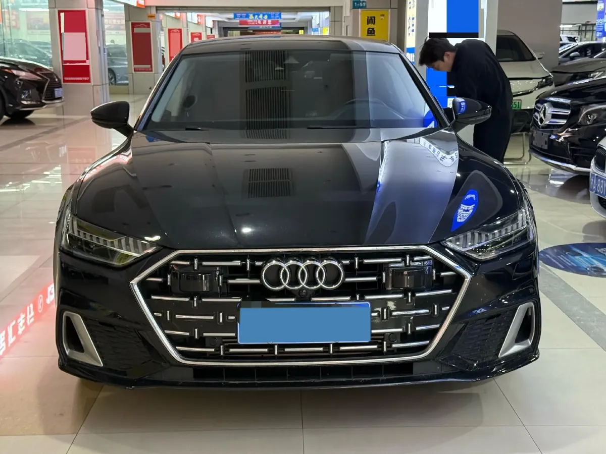 2024 Audi A7L 2.0T 245HP L4 7DCT,autocango,china used car exporter,china ev exporter,chinese used car exporter,chinese used ev exporter
