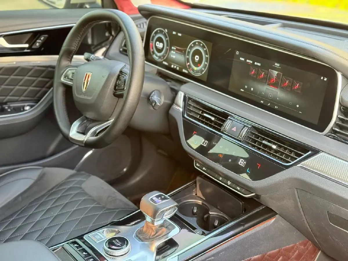 2019 HongQi HS5 2.0T 224HP L4 6AT,autocango,china used car exporter,china ev exporter,chinese used car exporter,chinese used ev exporter