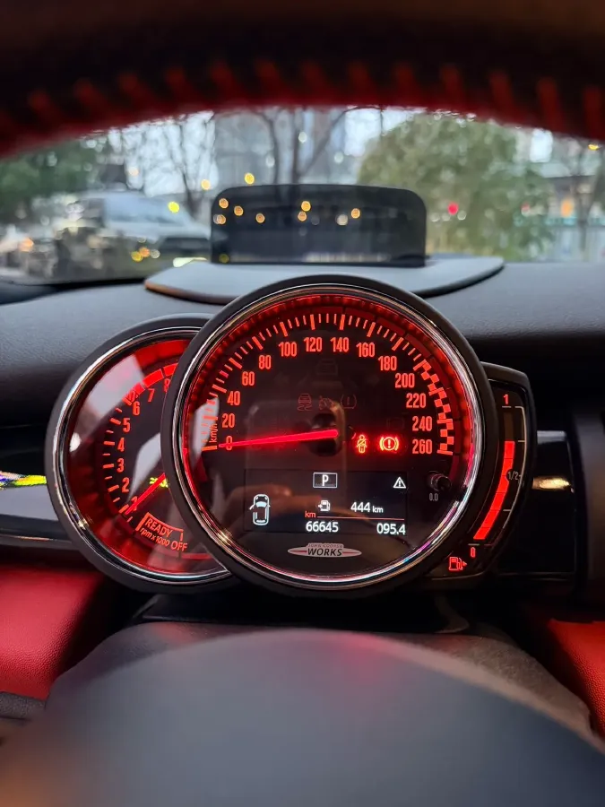 2020 MINI JCW 2.0T 231HP L4 8AT,autocango,china used car exporter,china ev exporter,chinese used car exporter,chinese used ev exporter