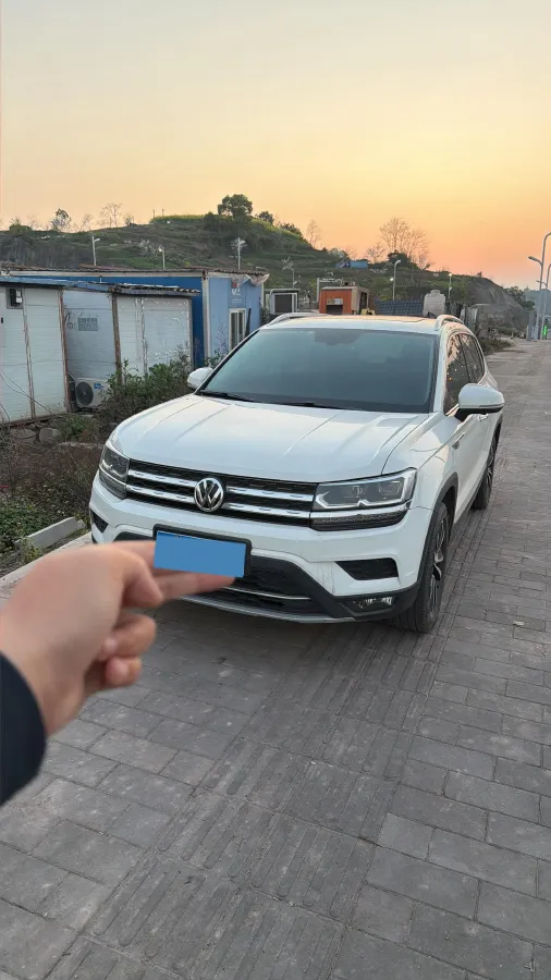 2019 Honda CR-V 1.5T 193HP L4 CVT,autocango,china used car exporter,china ev exporter,chinese used car exporter,chinese used ev exporter