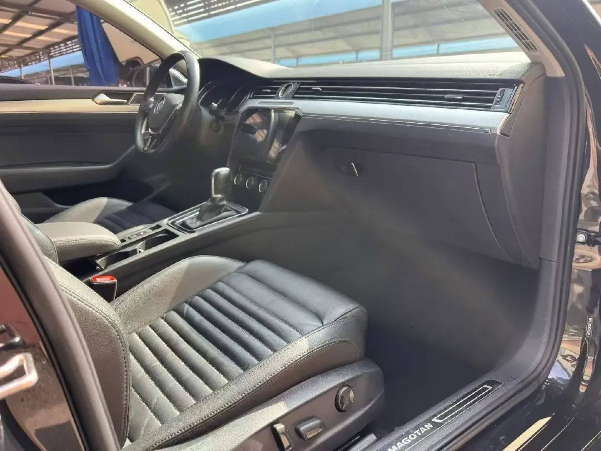 2017 Volkswagen Magotan 1.8T 180HP L4 7DCT,autocango,china used car exporter,china ev exporter,chinese used car exporter,chinese used ev exporter