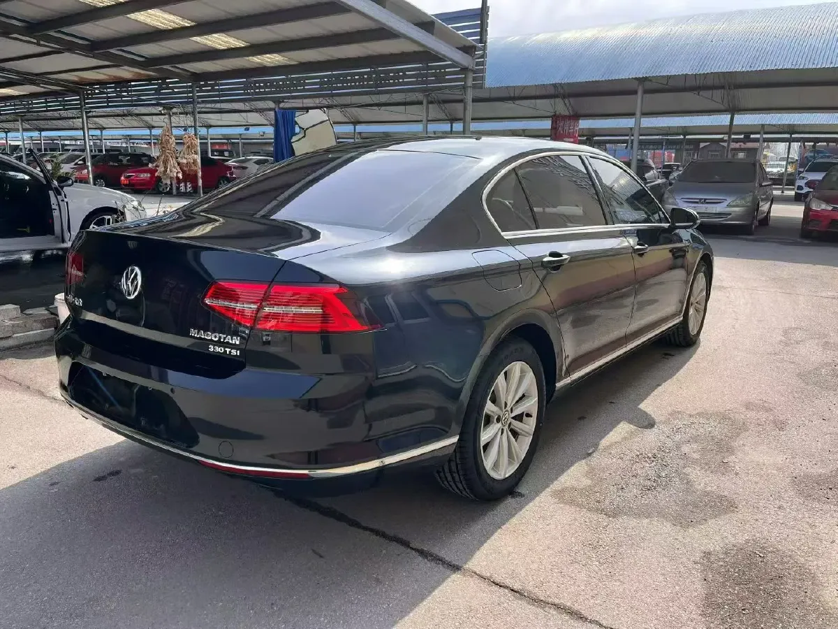 2017 Volkswagen Magotan 1.8T 180HP L4 7DCT,autocango,china used car exporter,china ev exporter,chinese used car exporter,chinese used ev exporter