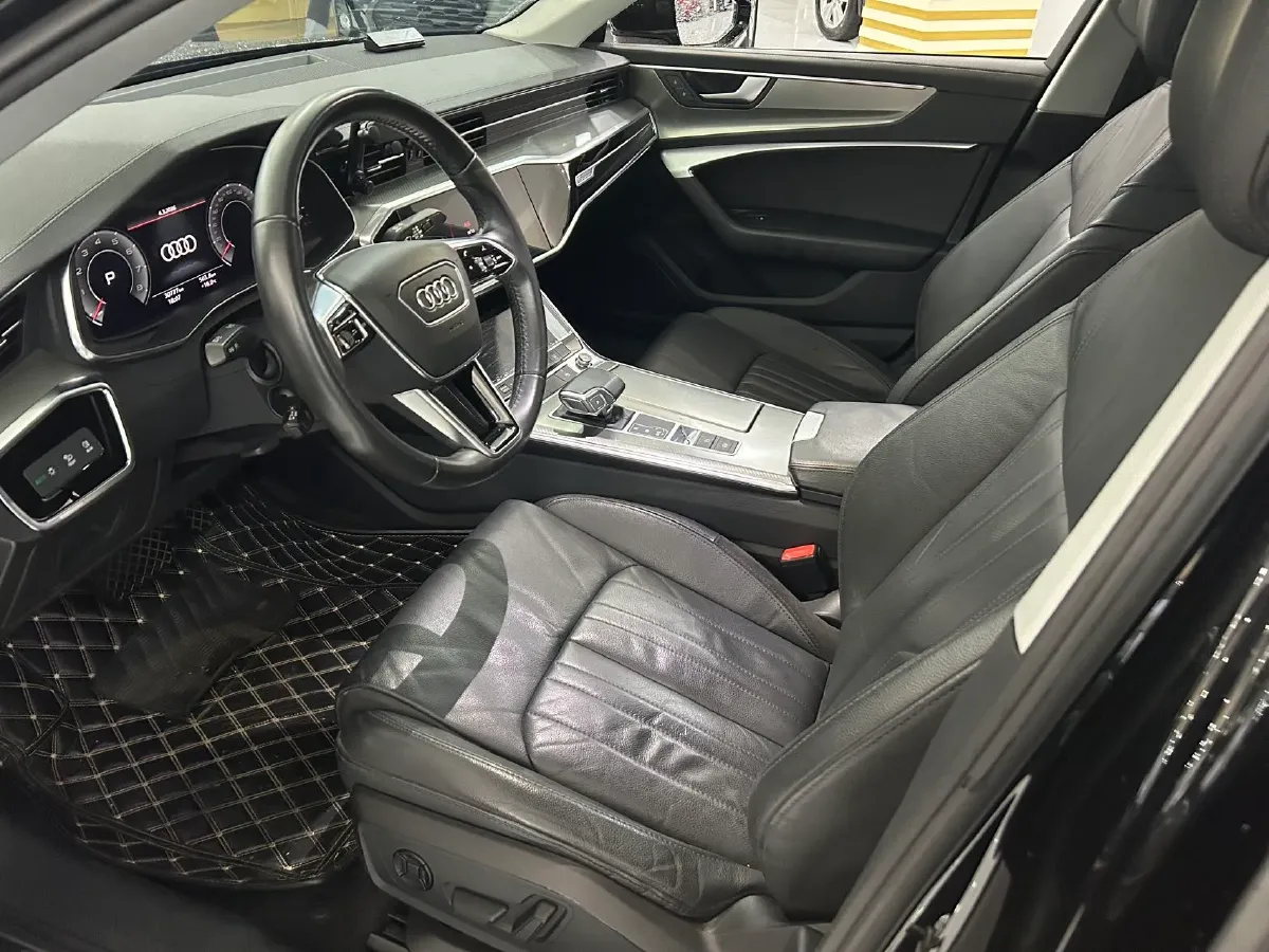 2021 Audi A6L 2.0T 190HP L4 7DCT,autocango,china used car exporter,china ev exporter,chinese used car exporter,chinese used ev exporter