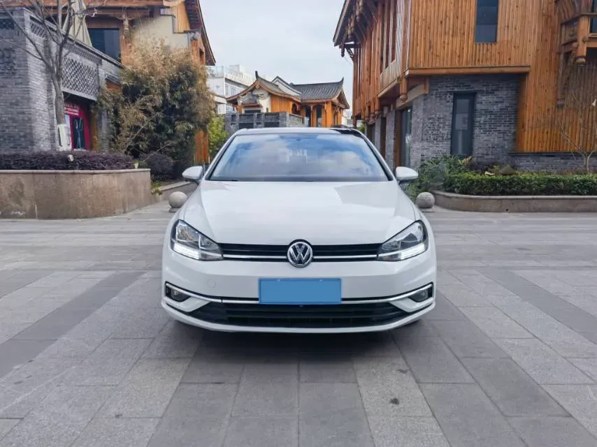 2018 Volkswagen Golf 1.6L 110HP L4 6AT,autocango,china used car exporter,china ev exporter,chinese used car exporter,chinese used ev exporter