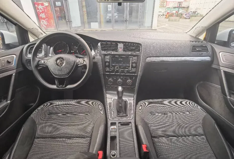 2018 Volkswagen Golf 1.6L 110HP L4 6AT,autocango,china used car exporter,china ev exporter,chinese used car exporter,chinese used ev exporter