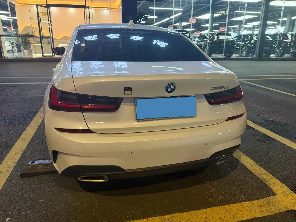 2022 BMW 3 Series 2.0T 184HP L4 8AT,autocango,china used car exporter,china ev exporter,chinese used car exporter,chinese used ev exporter