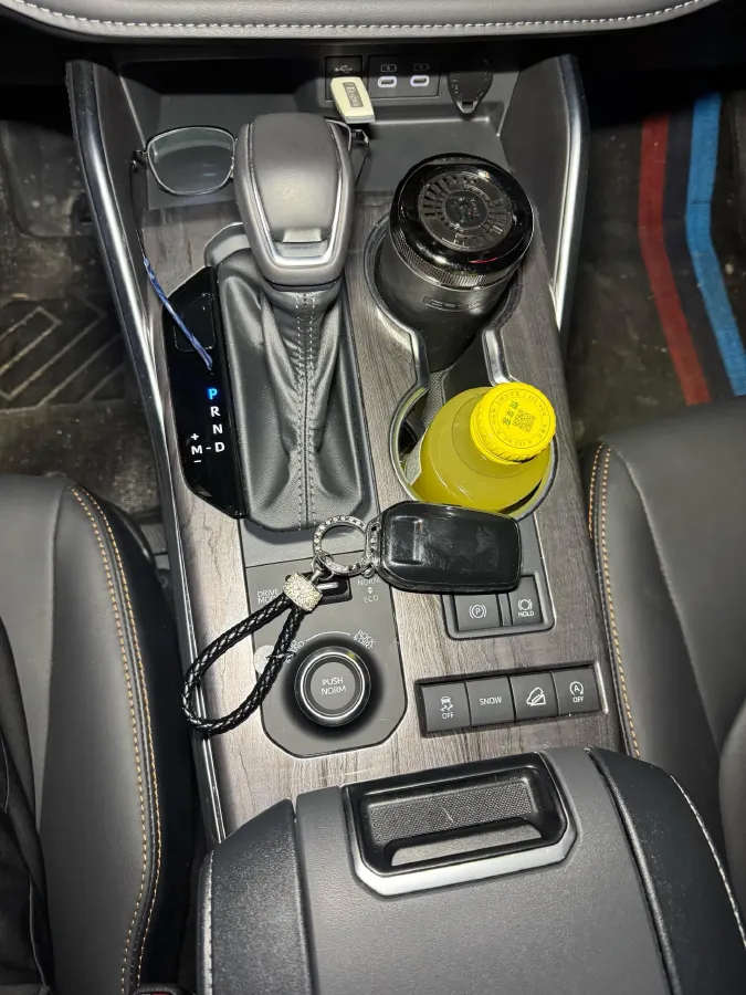 2024 Toyota Crown Kluger 2.0T 248HP L4 8AT,autocango,china used car exporter,china ev exporter,chinese used car exporter,chinese used ev exporter