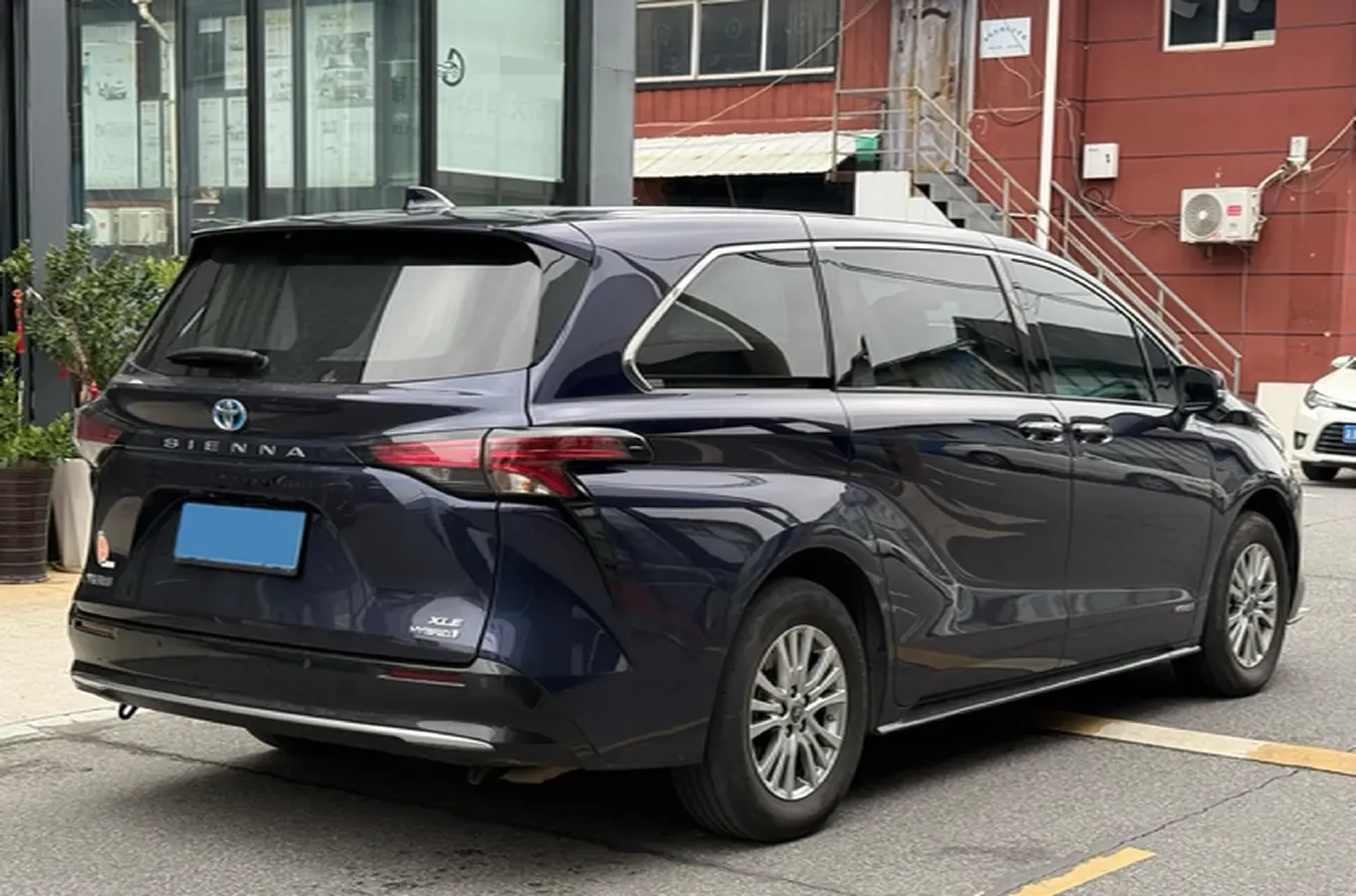 2021 Toyota Sienna 2.5L 192HP L4 E-CVT Hybrid,autocango,china used car exporter,china ev exporter,chinese used car exporter,chinese used ev exporter
