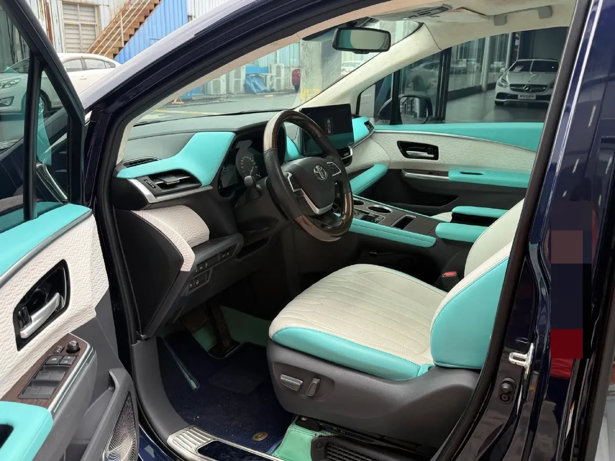 2021 Toyota Sienna 2.5L 192HP L4 E-CVT Hybrid,autocango,china used car exporter,china ev exporter,chinese used car exporter,chinese used ev exporter