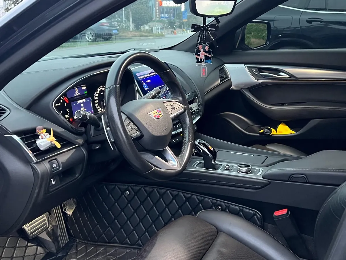 2020 Cadillac CT5 2.0T 237HP L4 10AT,autocango,china used car exporter,china ev exporter,chinese used car exporter,chinese used ev exporter