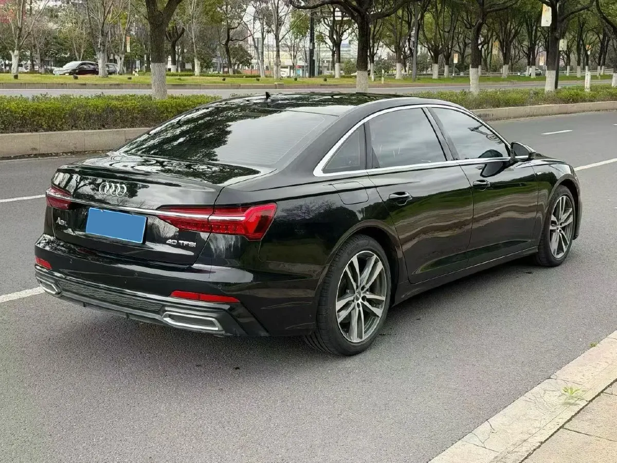 2021 Audi A6L 2.0T 190HP L4 7DCT,autocango,china used car exporter,china ev exporter,chinese used car exporter,chinese used ev exporter