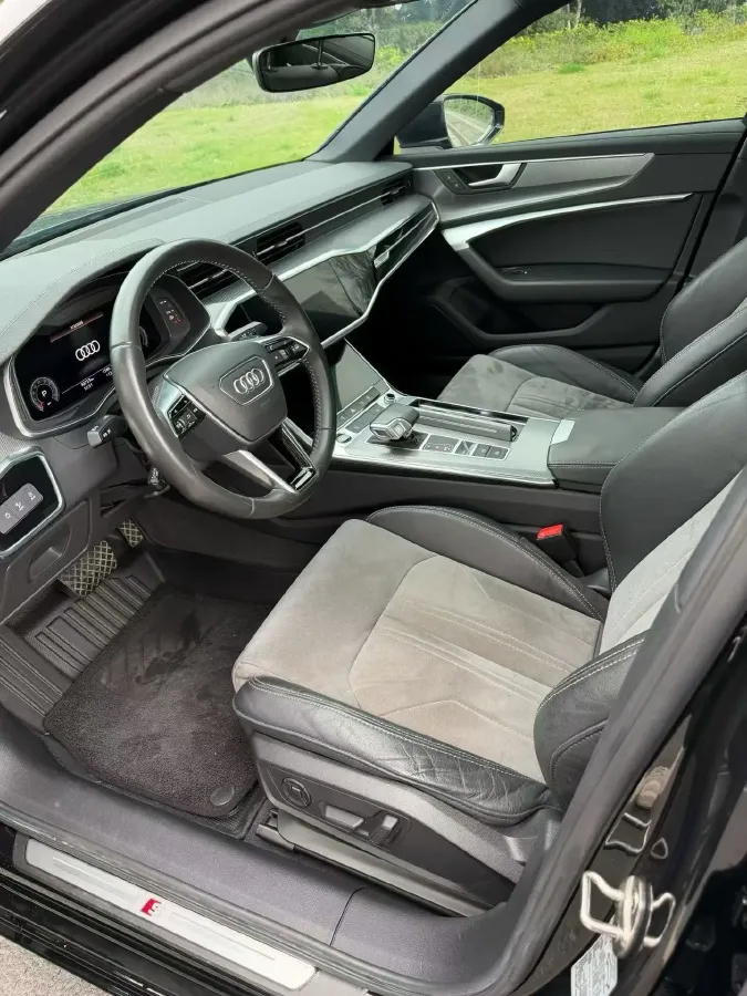 2021 Audi A6L 2.0T 190HP L4 7DCT,autocango,china used car exporter,china ev exporter,chinese used car exporter,chinese used ev exporter