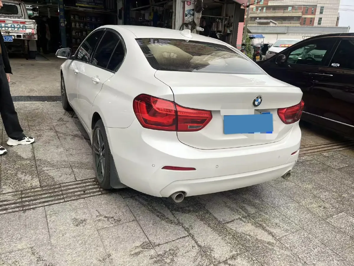 2020 BMW 1 Series 1.5T 140HP L3 7DCT,autocango,china used car exporter,china ev exporter,chinese used car exporter,chinese used ev exporter