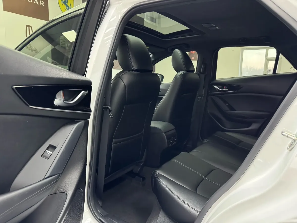 2021 Mazda CX-4 2.0L 158HP L4 6AT,autocango,china used car exporter,china ev exporter,chinese used car exporter,chinese used ev exporter