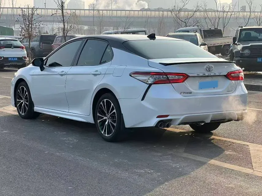 2019 Toyota Camry 2.5L 209HP L4 8AT,autocango,china used car exporter,china ev exporter,chinese used car exporter,chinese used ev exporter