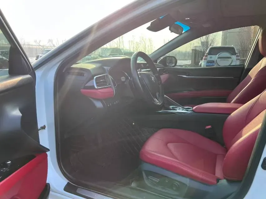 2019 Toyota Camry 2.5L 209HP L4 8AT,autocango,china used car exporter,china ev exporter,chinese used car exporter,chinese used ev exporter