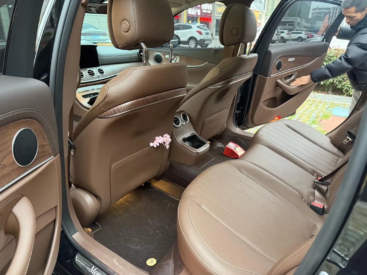 2023 Mercedes-Benz E Class 2.0T 258HP L4 9AT,autocango,china used car exporter,china ev exporter,chinese used car exporter,chinese used ev exporter