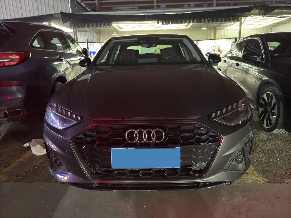 2020 Audi A4L 2.0T 190HP L4 7DCT,autocango,china used car exporter,china ev exporter,chinese used car exporter,chinese used ev exporter