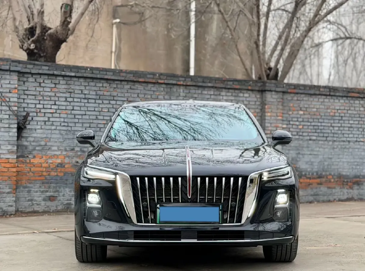 2025 HongQi H5 1.5T 150HP L4 1DHT PHEV,autocango,china used car exporter,china ev exporter,chinese used car exporter,chinese used ev exporter
