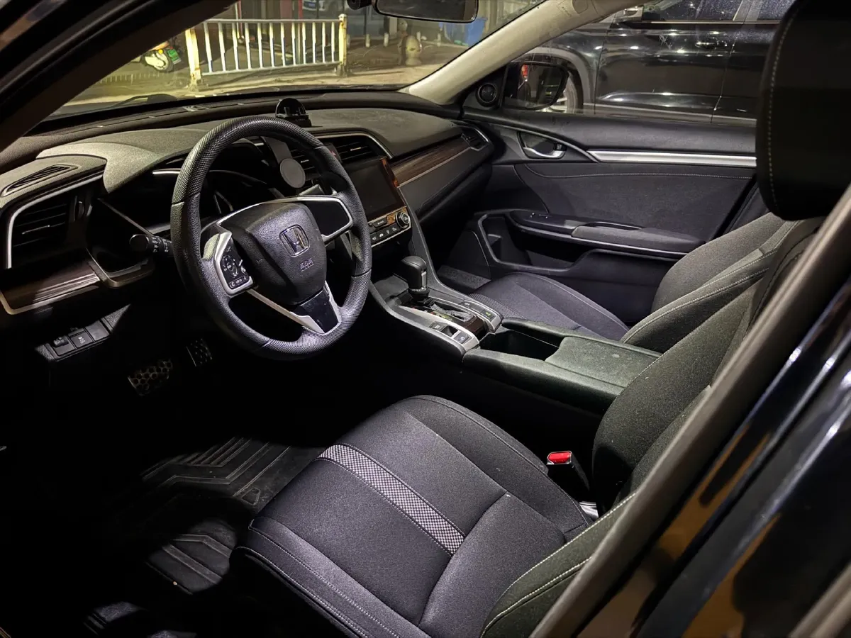 2019 Honda Civic 1.5T 177HP L4 CVT,autocango,china used car exporter,china ev exporter,chinese used car exporter,chinese used ev exporter