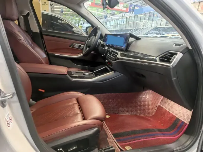 2024 BMW 3 Series 2.0T 156HP L4 8AT,autocango,china used car exporter,china ev exporter,chinese used car exporter,chinese used ev exporter