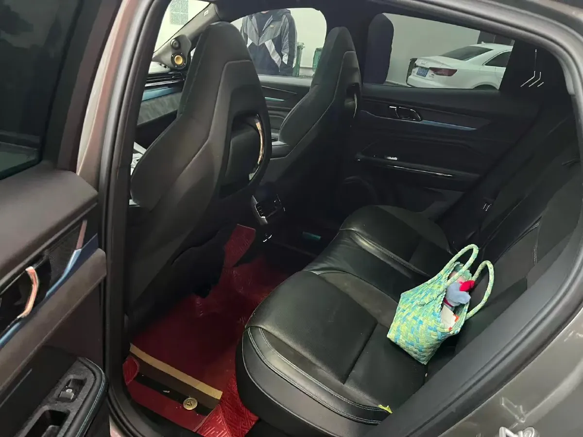 2021 Peugeot 508L 1.6T 200HP L4 8AT PHEV 12KWH,autocango,china used car exporter,china ev exporter,chinese used car exporter,chinese used ev exporter