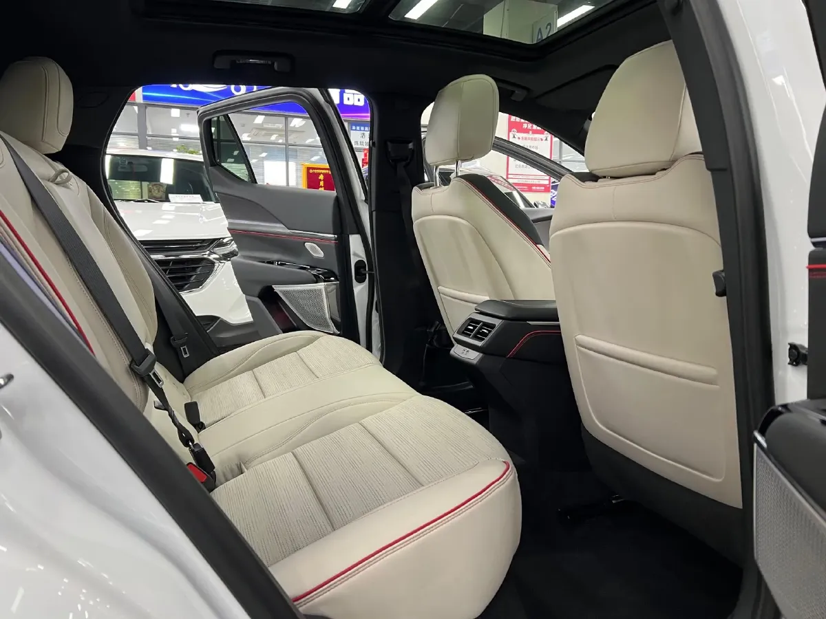 2023 Cadillac GT4 1.5T 211HP L4 9AT,autocango,china used car exporter,china ev exporter,chinese used car exporter,chinese used ev exporter