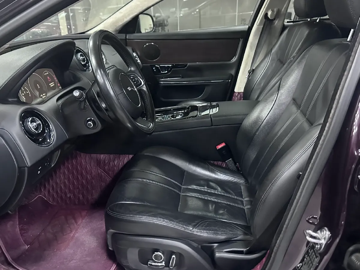 2016 Jaguar XJ 3.0T 340HP V6 8AT,autocango,china used car exporter,china ev exporter,chinese used car exporter,chinese used ev exporter