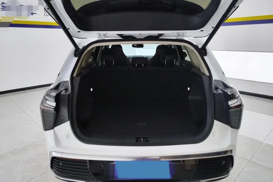 2024 HongQi HS3 1.5T 169HP L4 7DCT,autocango,china used car exporter,china ev exporter,chinese used car exporter,chinese used ev exporter