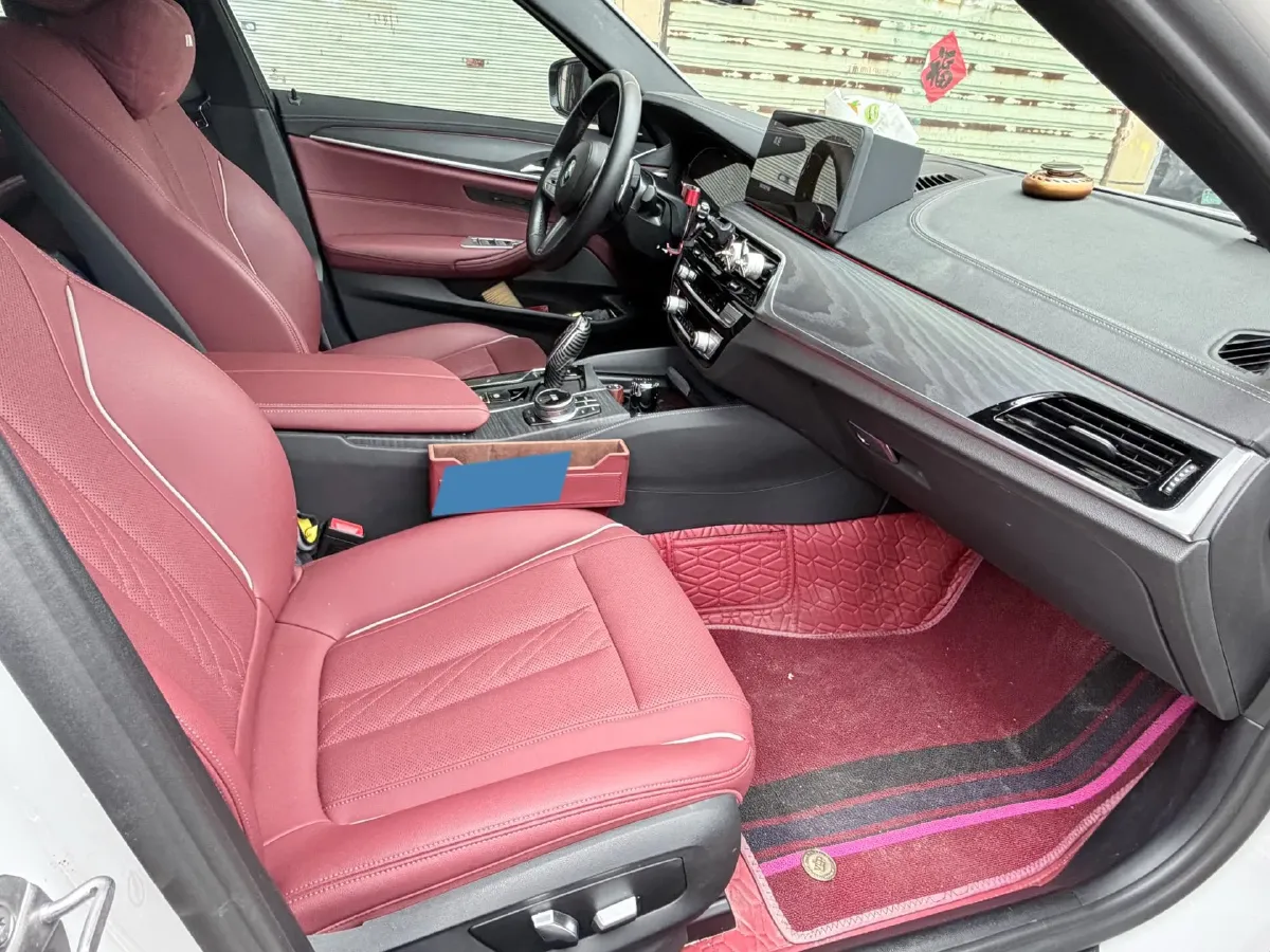 2022 BMW 5 Series 2.0T 252HP L4 8AT,autocango,china used car exporter,china ev exporter,chinese used car exporter,chinese used ev exporter