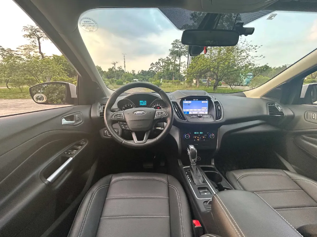 2019 Ford Kuga 1.5T 182HP L4 6AT,autocango,china used car exporter,china ev exporter,chinese used car exporter,chinese used ev exporter